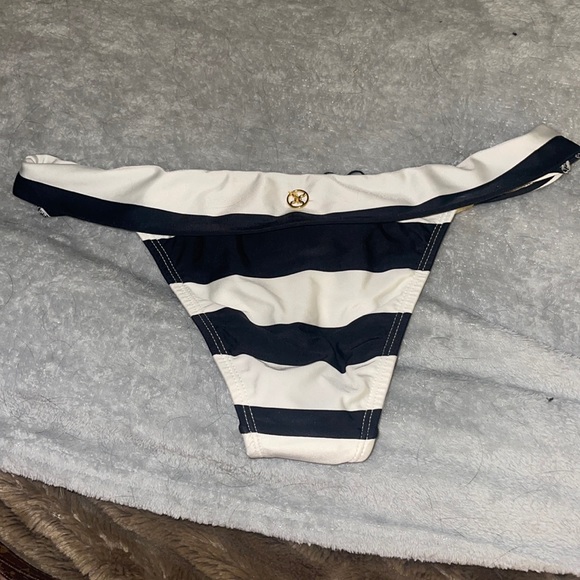 Vix by PaulaHermanny Cheeky Bikini Bottom - Picture 2 of 5